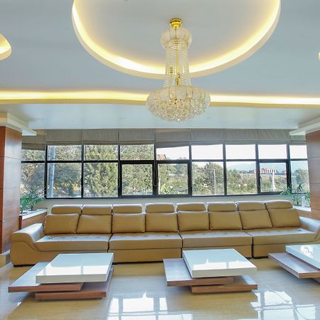 Hotel Meridian Suite Catmandu Exterior foto