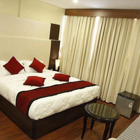 Hotel Meridian Suite Catmandu Quarto foto