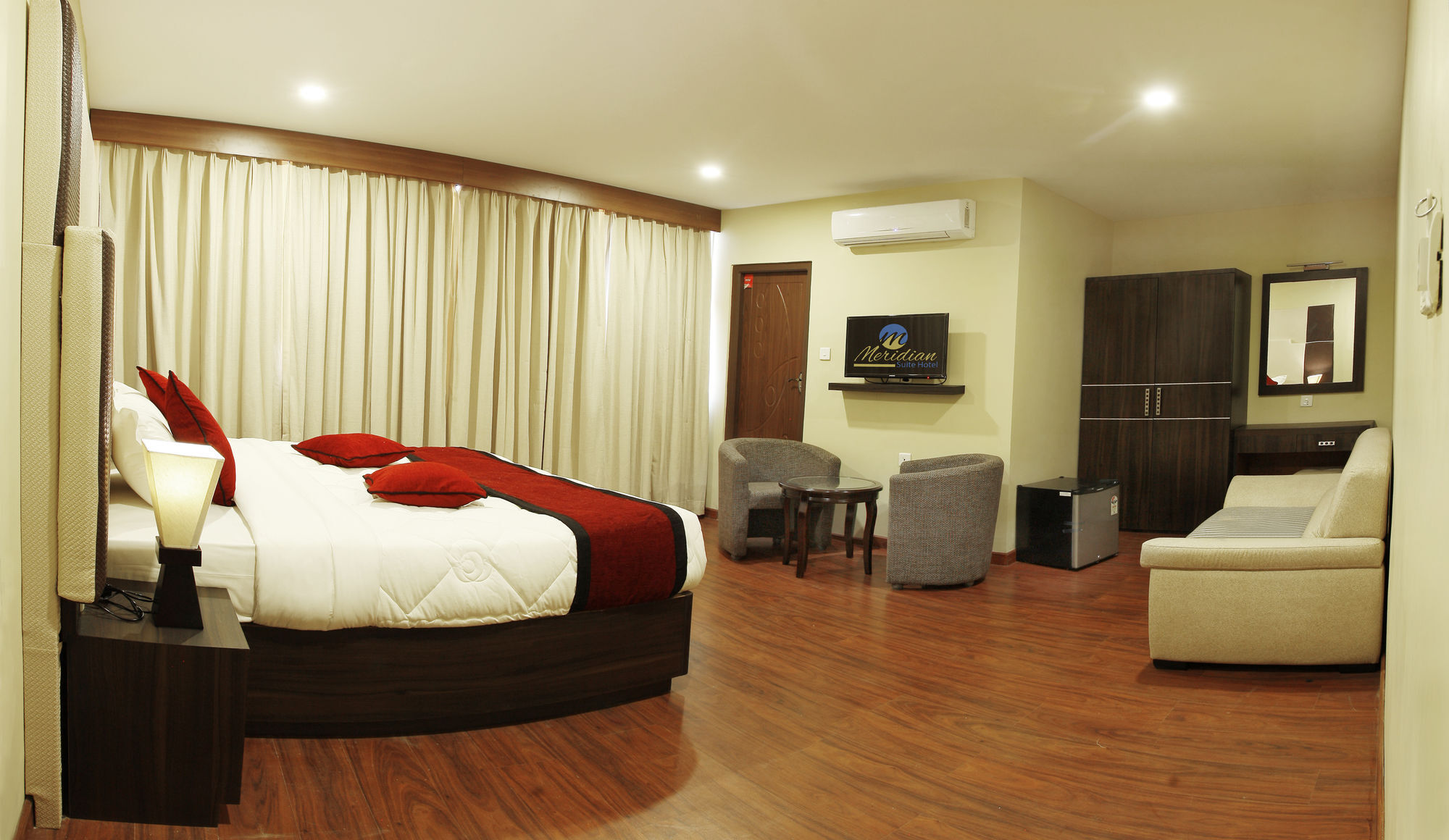 Hotel Meridian Suite Catmandu Exterior foto